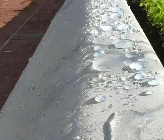 雄关区硅烷浸渍涂料在混凝土保护中的应用